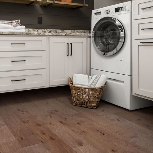 Washing machine and cabinets on hardwood floor - CONTEMPORARY CARPET & FLOORING in FL