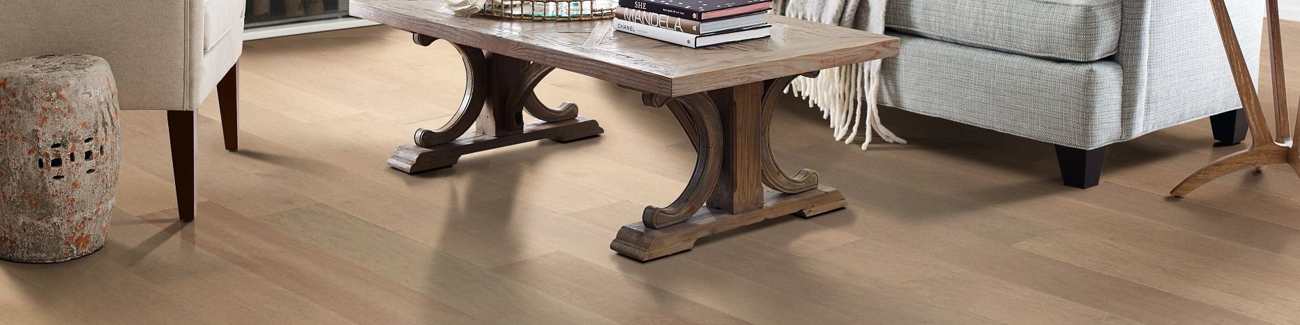 Table on hardwood - CONTEMPORARY CARPET & FLOORING